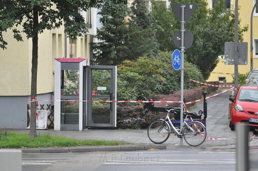 Kofferbombe entschaerft Koeln Graeffstr Subbelratherstr P060.JPG
